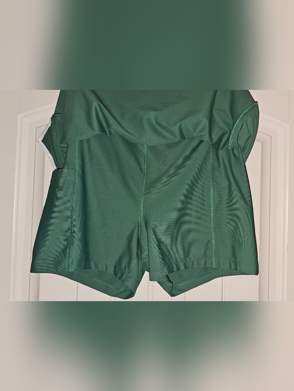 NWT, Old Navy, Green Athletic Skort with White Trim, Size L - Picture 7 of 8